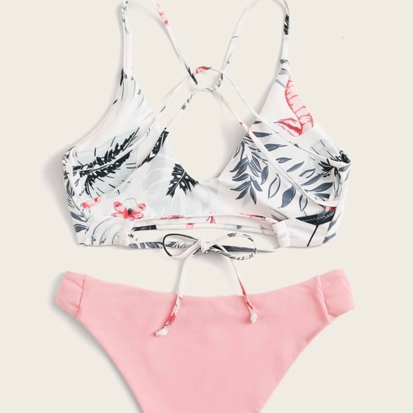 Tropical criss-cross low rise bikini swimsuit - Picture 3 of 5